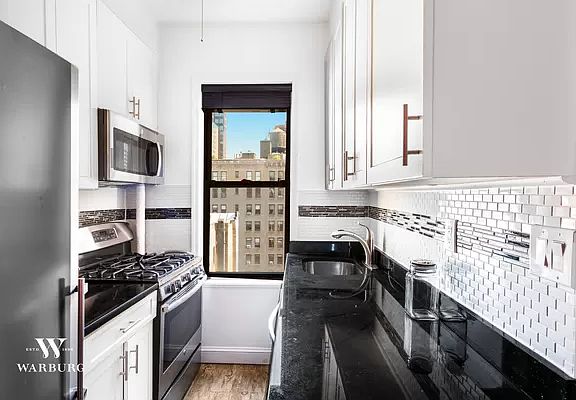 4th image of 130 E 94th St APT 9C