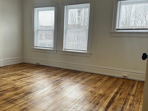 5th image of 2501 Indianola Ave #2501