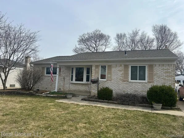 8932 Independence Dr, Sterling Heights, MI 48313