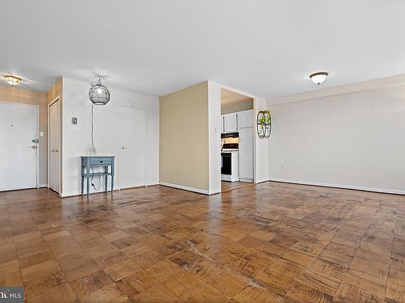 5th image of 6641 Wakefield Dr APT 611