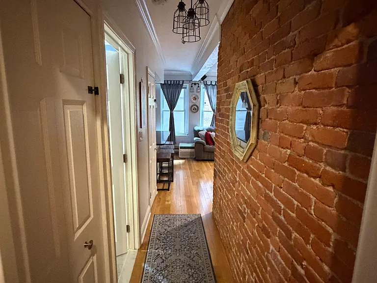 38A Charter St #2 — Photo 6