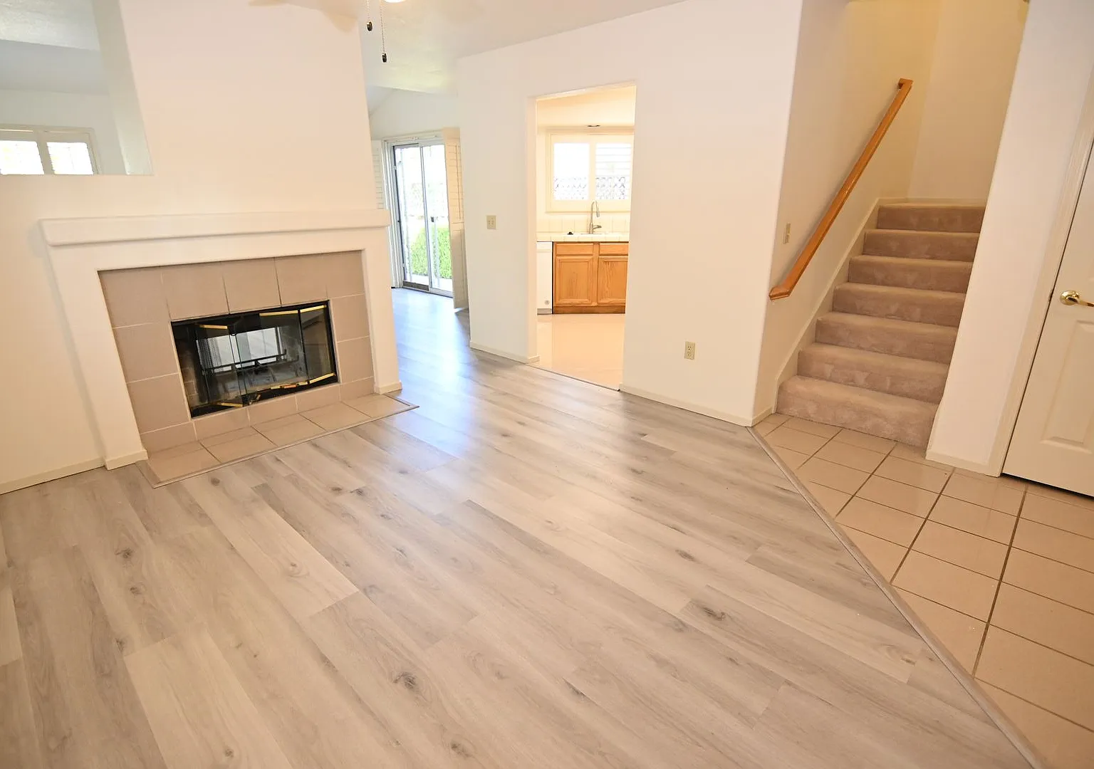 3 bed 2.5 bath 2 story home in gated community! This is a pet-friendly home! 1105 Vista Pointe Ci... — Photo 3