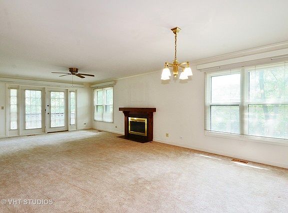 2nd image of 21 White Oak Cir