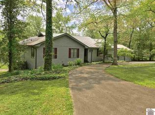 410 Oakcrest Dr, Murray, KY 42071