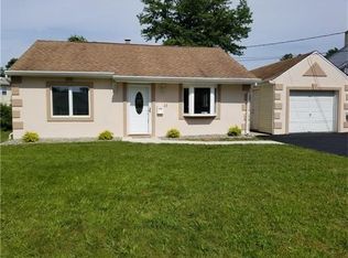 30 W Knollwood Rd, Edison, NJ 08817