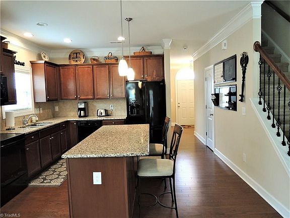4th image of 711 Nellie Gray Pl