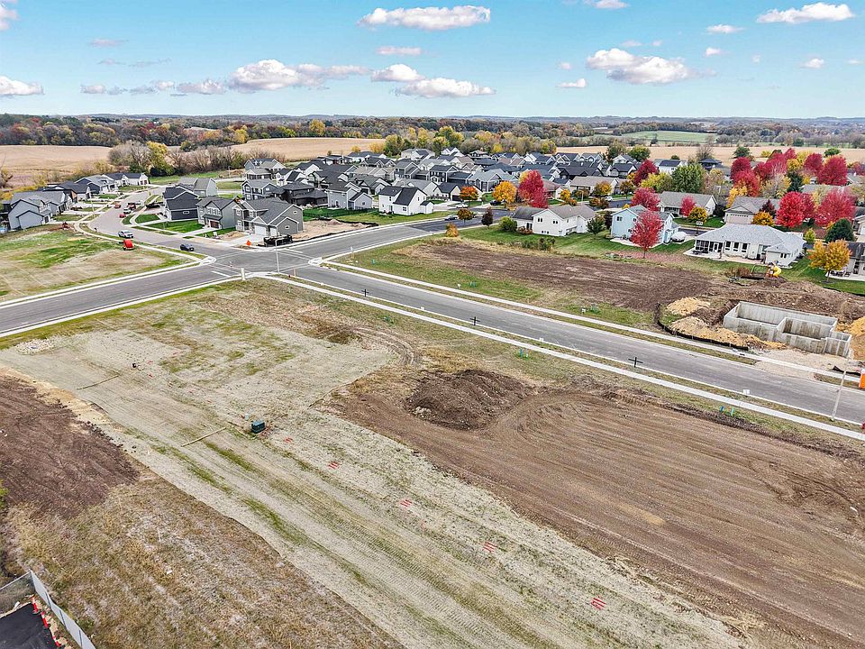 2nd image of 304 Michelle Ln