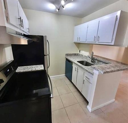 2nd image of 1500 N Congress Ave APT A315