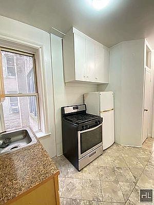 4th image of 659 56th St APT 1