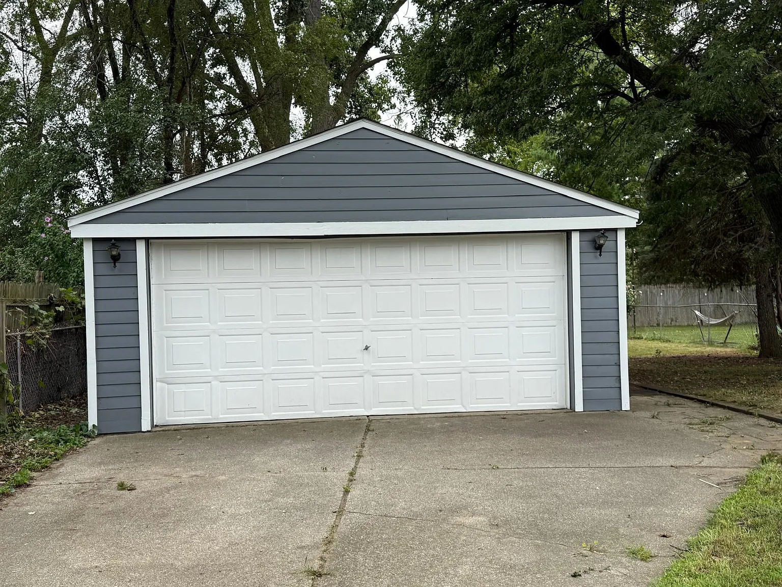 2 bed, 946 sqft, $1,200 — Photo 4