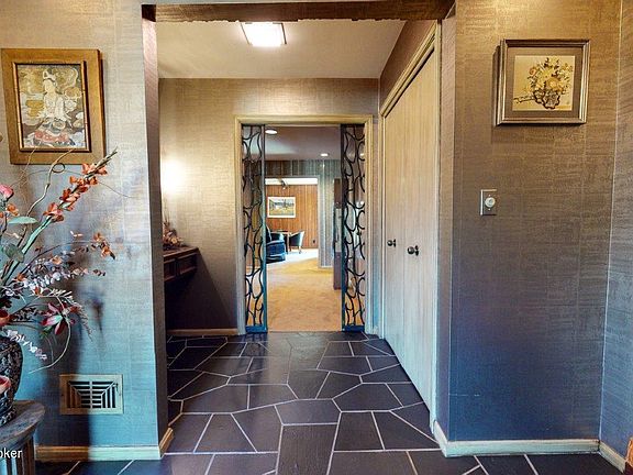 4th image of 3008 Hayfield Dr