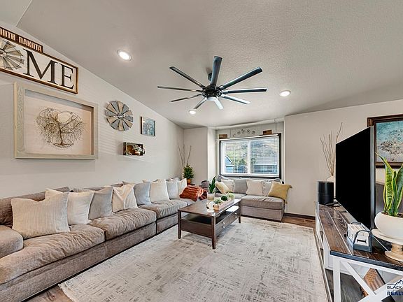 5th image of 13889 Telluride St