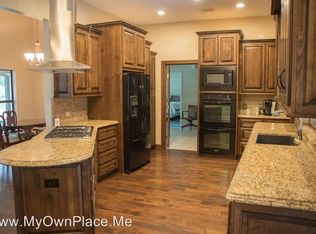 2203 Azalea Cir, Huntsville, TX 77340