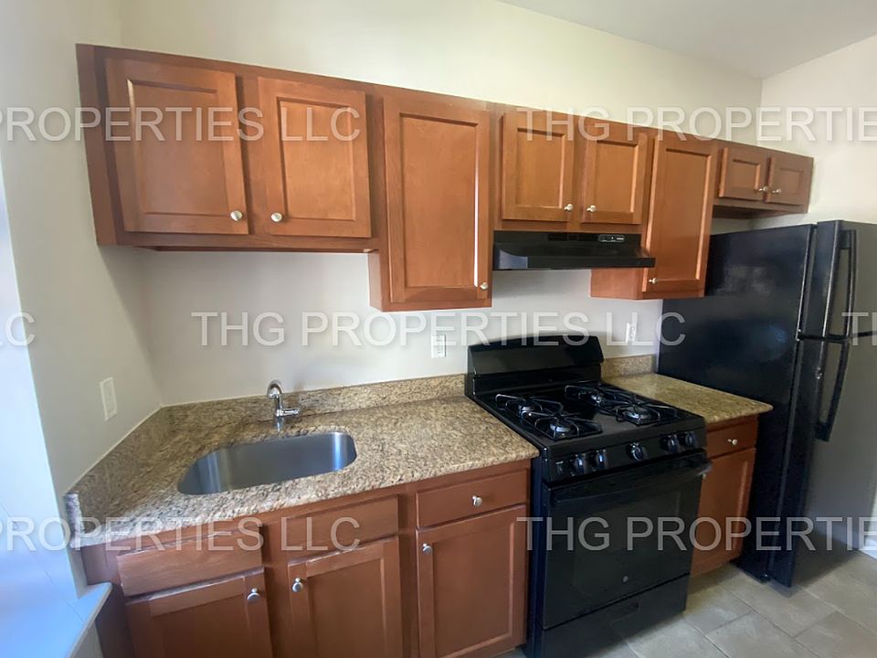 1st image of 641 Lincoln Ave APT 27