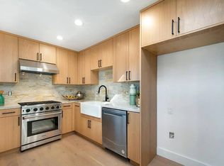 715 Jasmine Ave #B, Corona Del Mar, CA 92625