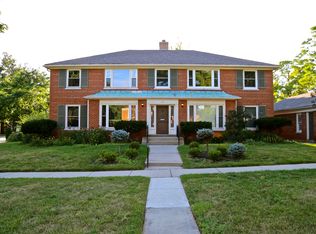 2303 N 81st St APT 1, Wauwatosa, WI 53213