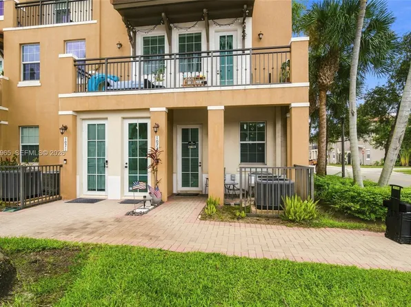 1075 SW 147th Ave #5601, Pembroke Pines, FL 33027