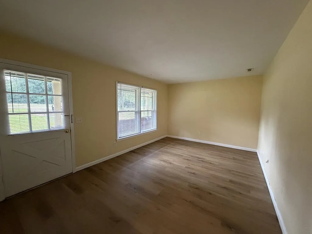 1161 HWY 134 E — Photo 3