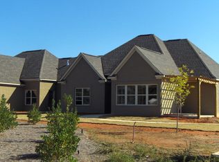 602 Stonebridge Rd, Oxford, MS 38655