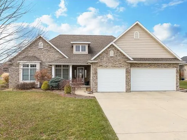 16955 N Deer Creek Dr, Effingham, IL 62401