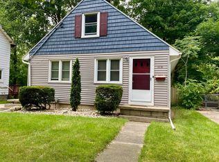 1834 Bradley Ave, Lansing, MI 48910