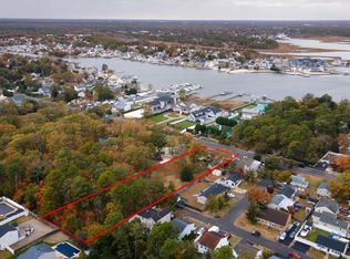 219 Kettle Creek Rd, Toms River, NJ 08753