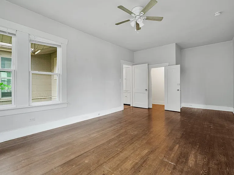 502 E Courtland Pl — Photo 14