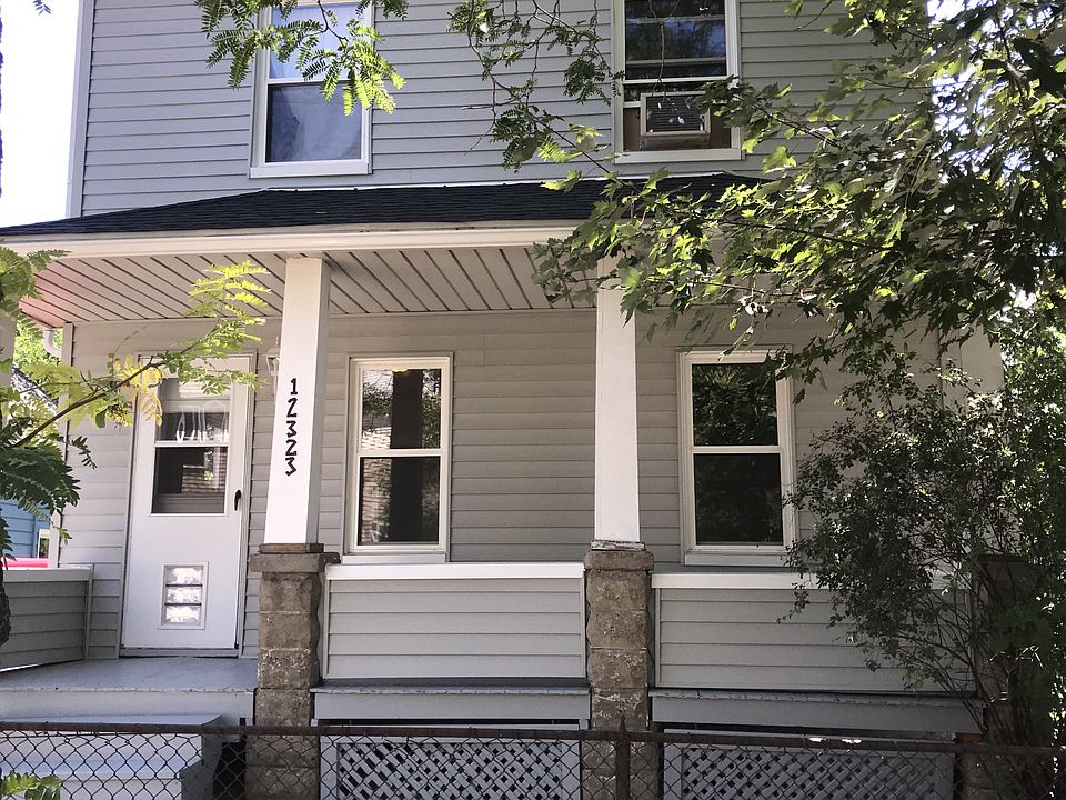 Front of house 2_08112019