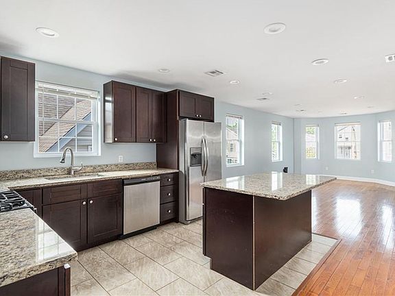 4th image of 119 Oakland Ave #119