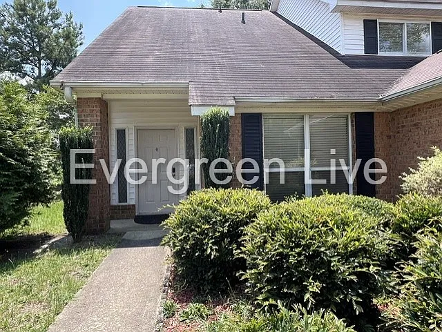 206 Swing Ct — Photo 2