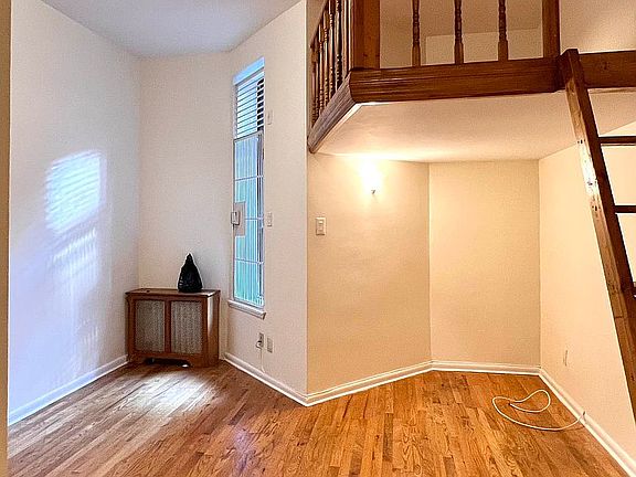 2nd image of 252 W 91st St APT 3