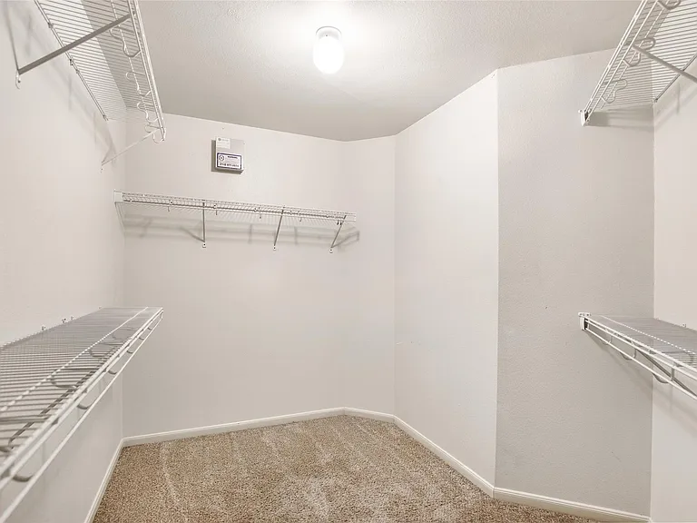 2822 Foster Hill Dr — Photo 20