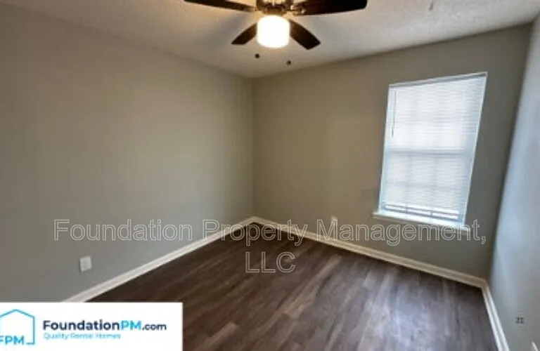30 Windsor Rd — Photo 12