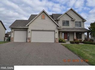 9468 Dunes Ln, Cottage Grove, MN 55016