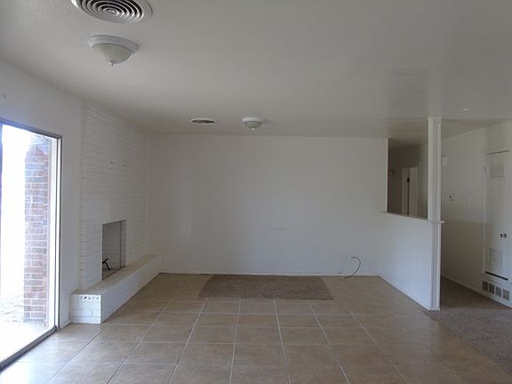 4th image of 4720 Laura Dr