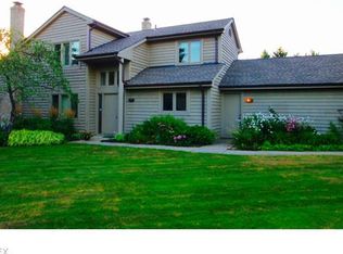 17 Dorset Ct, Beachwood, OH 44122