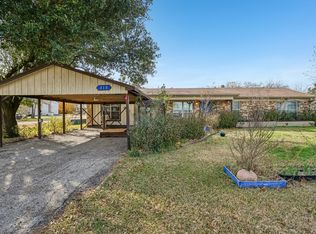 319 S Rogers St, Covington, TX 76636