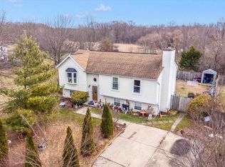 17 Taos Cir, Baltimore, MD