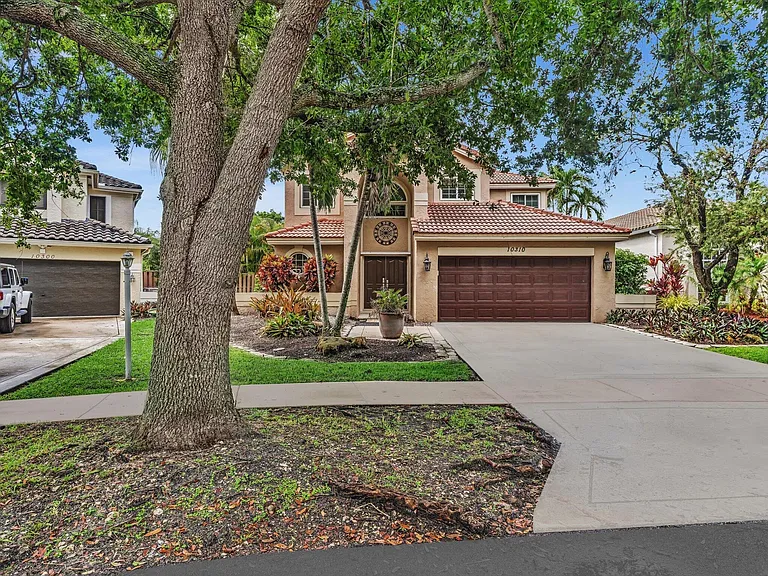 10310 Santiago St — Photo 4
