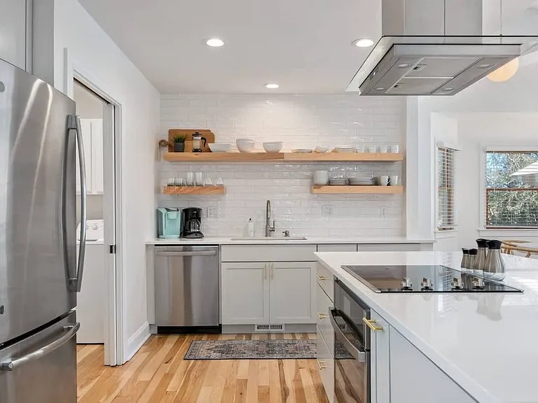 112 Jay Crest Rd #A — Photo 2
