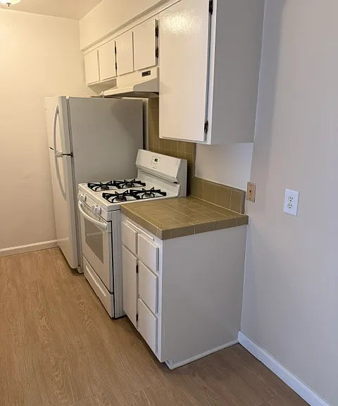938 10th St #2 — Photo 5