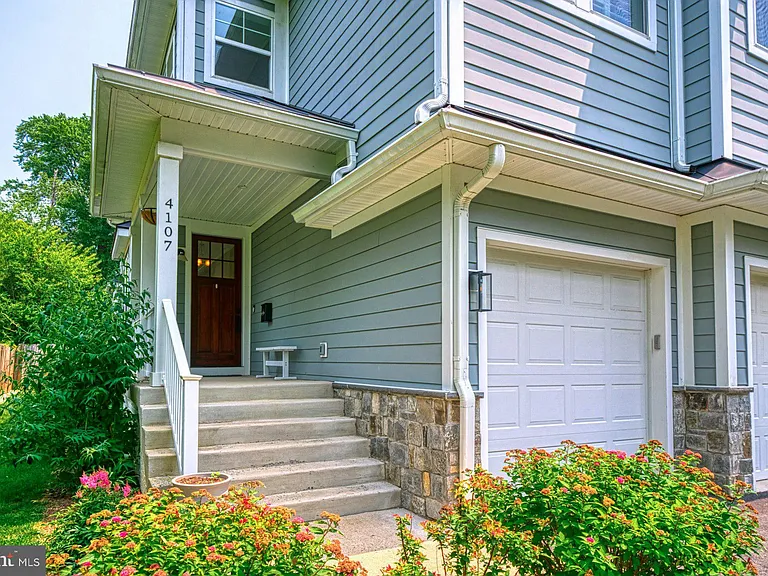 4107 Virginia St — Photo 2