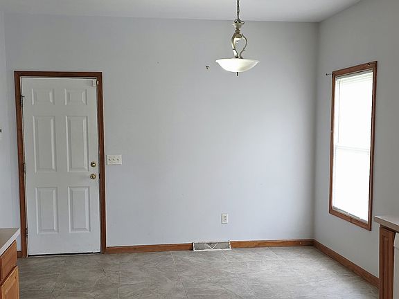 4th image of 36 Arlberg Cir