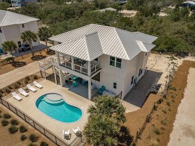 557 W Gulf Beach Dr, St. George Island, FL, 32328
