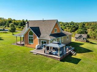 46466 Fairway View Dr, Chassell, MI 49916