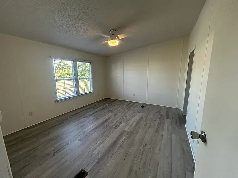 441 Cattail Ct — Photo 6