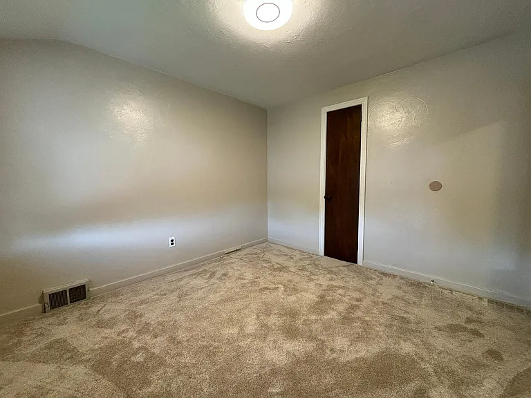 635 Bigelow St — Photo 19
