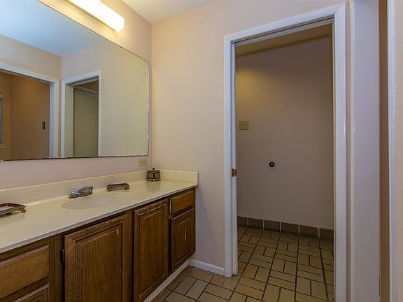 3rd image of 402 Club Villa