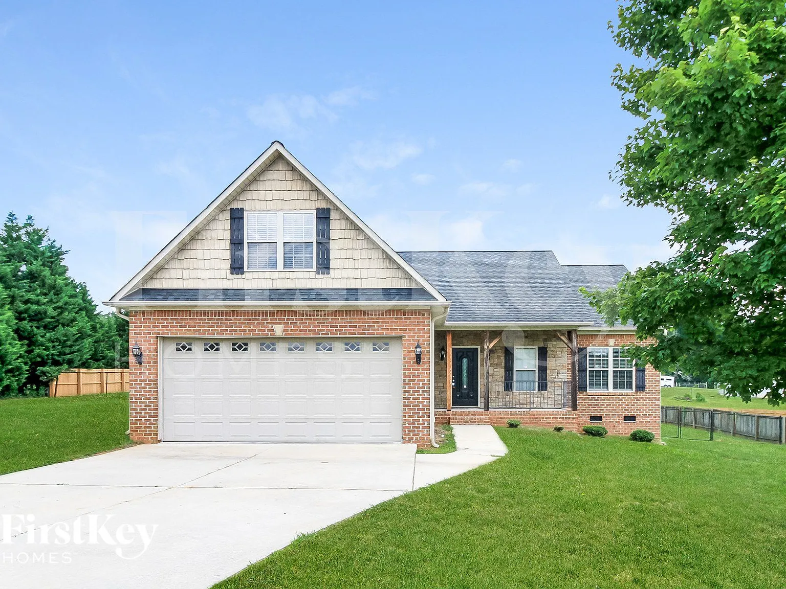 4 bed, 2.0 bath, 1701 sqft, $1,930 — Photo 1