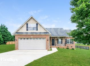 127 Scottsdale Ln, Clemmons, NC 27012